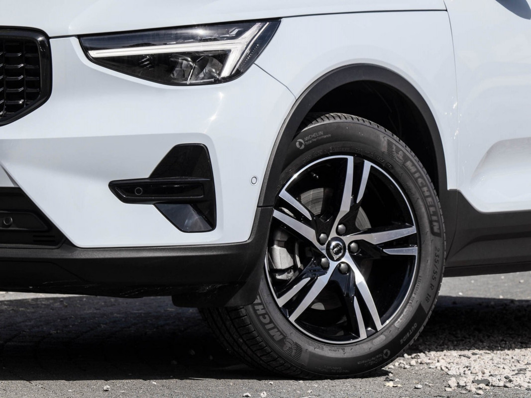 Volvo XC40 B3 - SUV/Off-road - Blau - Gebrauchtwagen - Bild 5