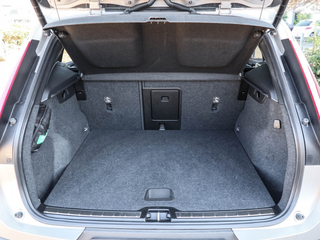 Volvo XC40 T4 - SUV/Off-road - Beige - Gebrauchtwagen - Bild 10