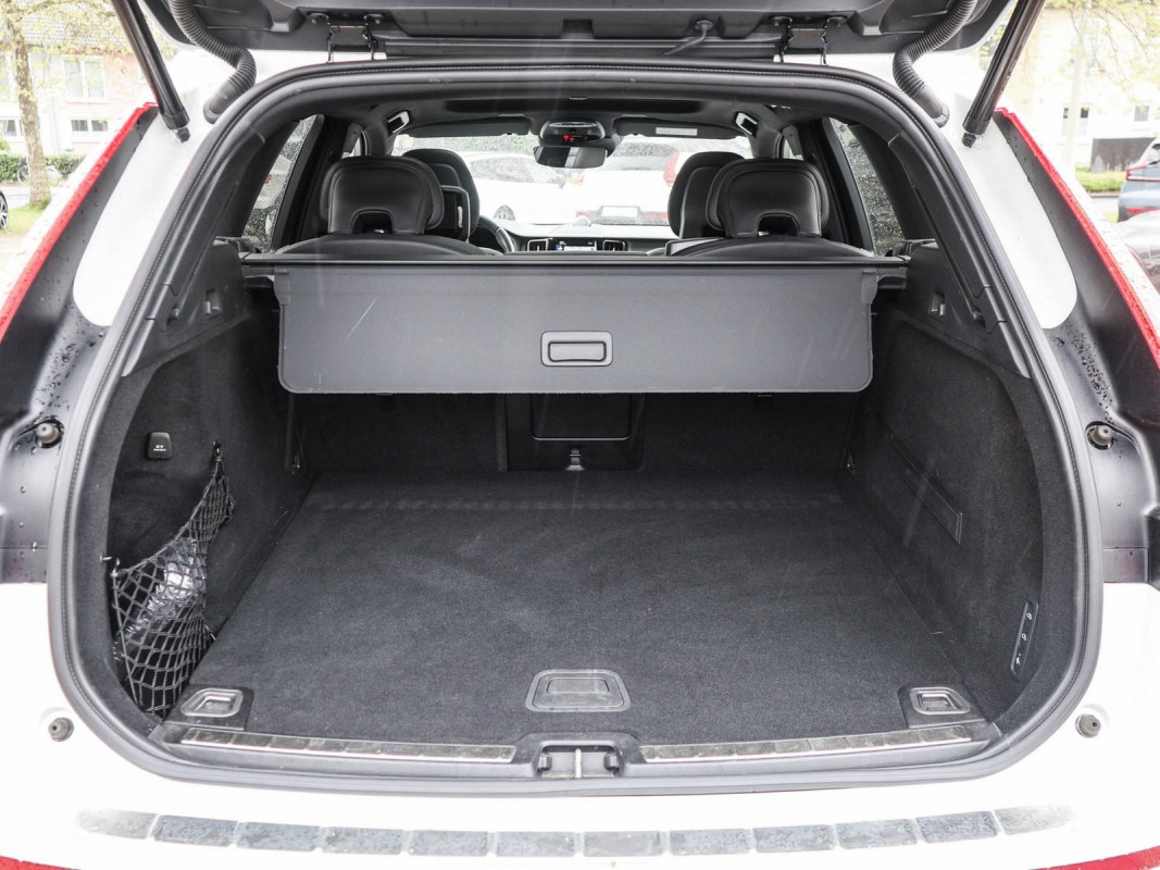 Volvo XC60 B4 Diesel - SUV/Off-road - Weiss - Gebrauchtwagen - Bild 10