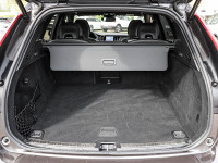 Volvo XC60 B4 Diesel AWD - SUV/Off-road - Grau - Gebrauchtwagen - Bild 11