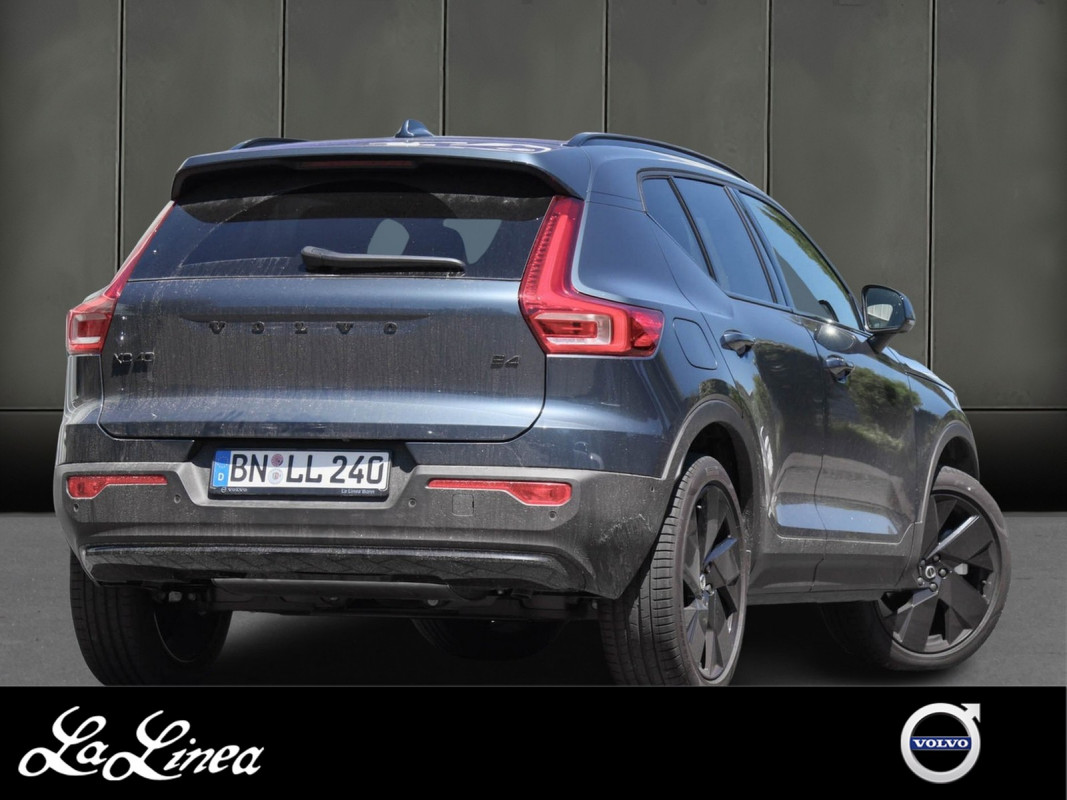 Volvo XC40 B4 - SUV/Off-road - Blau - Gebrauchtwagen - Bild 2