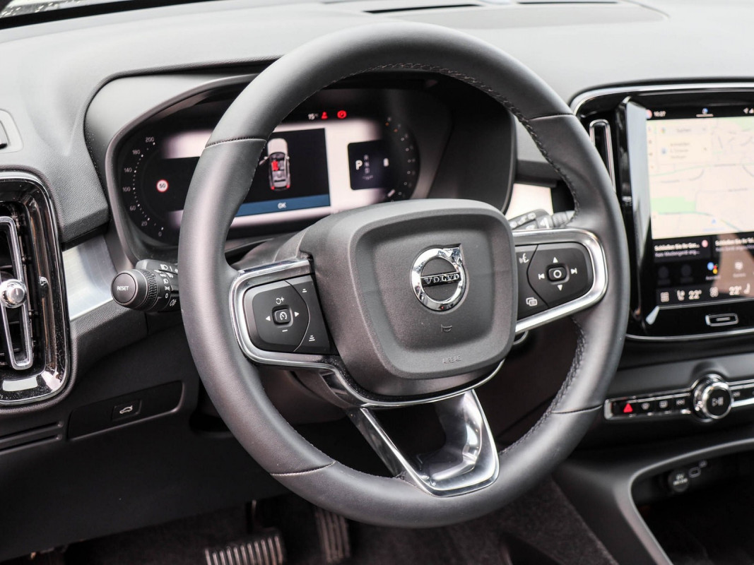 Volvo XC40 B3 - SUV/Off-road - Grün - Gebrauchtwagen - Bild 9