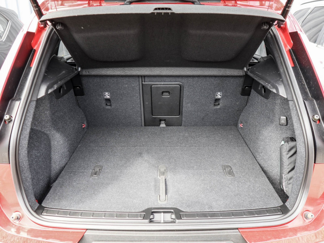 Volvo XC40 B3 - SUV/Off-road - Rot - Gebrauchtwagen - Bild 11
