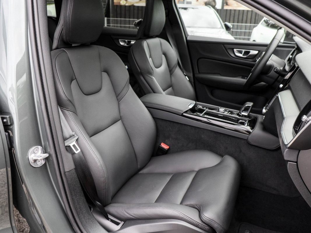 Volvo V60 T8 AWD - Kombi - Grau - Gebrauchtwagen - Bild 6