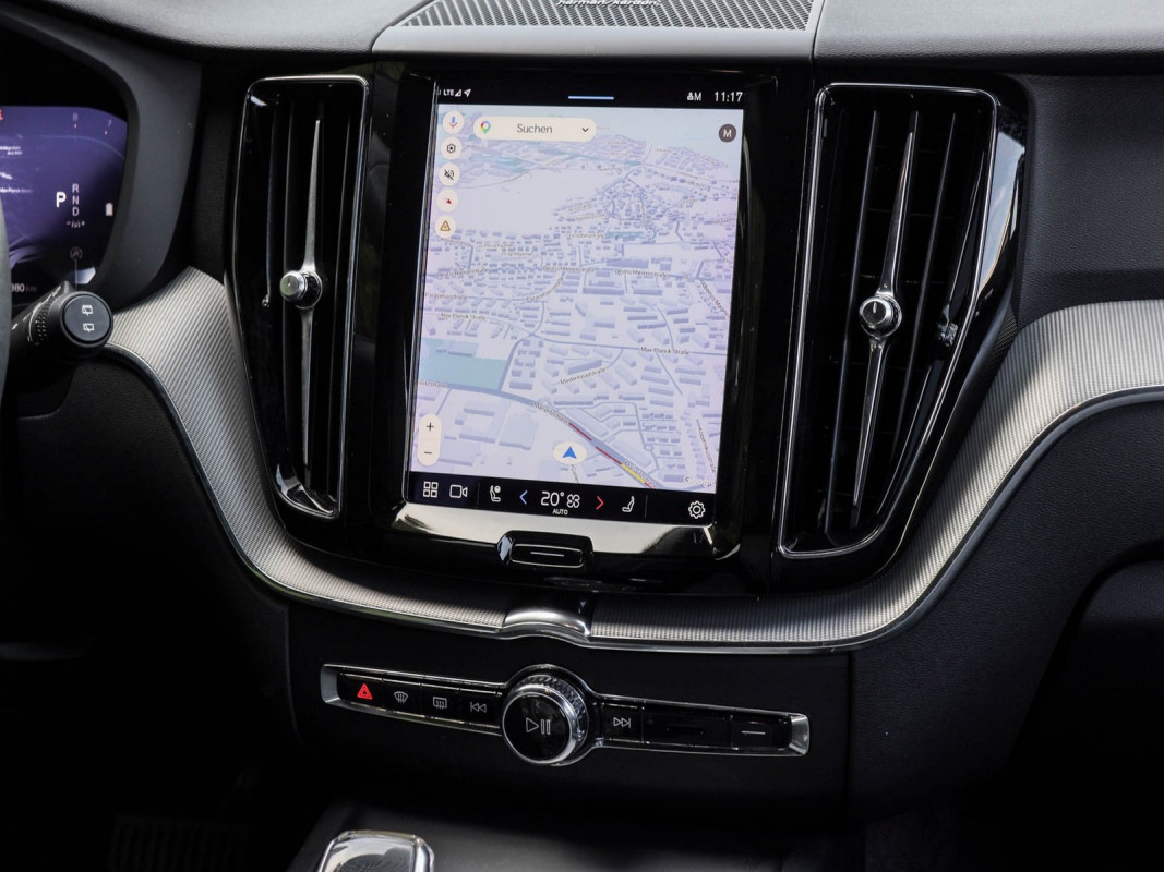 Volvo XC60 B4 Benzin - SUV/Off-road - Grau - Gebrauchtwagen - Bild 7