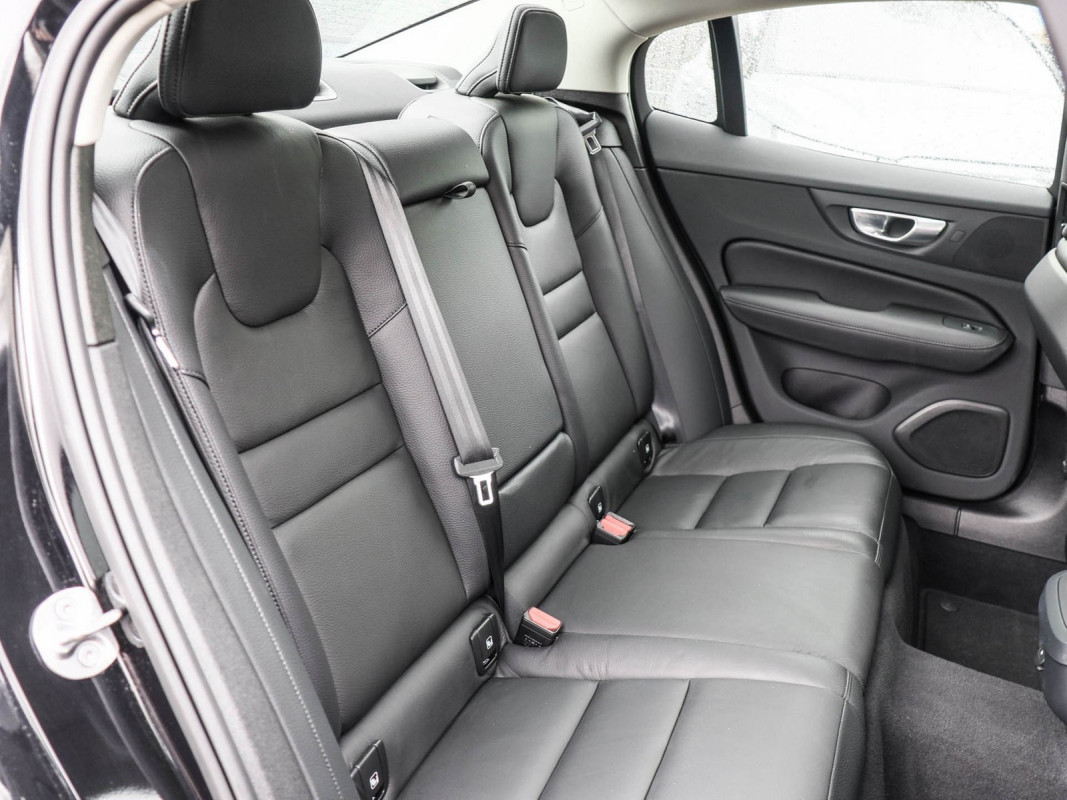 Volvo S60 B4 - Limousine - Schwarz - Gebrauchtwagen - Bild 4