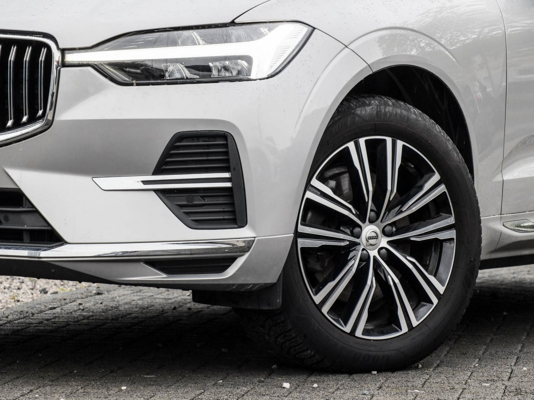 Volvo XC60 B4 Diesel - SUV/Off-road - Silber - Gebrauchtwagen - Bild 5