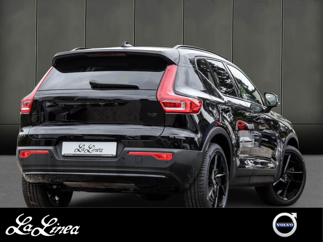 Volvo XC40 B3 - SUV/Off-road - Schwarz - Gebrauchtwagen - Bild 2