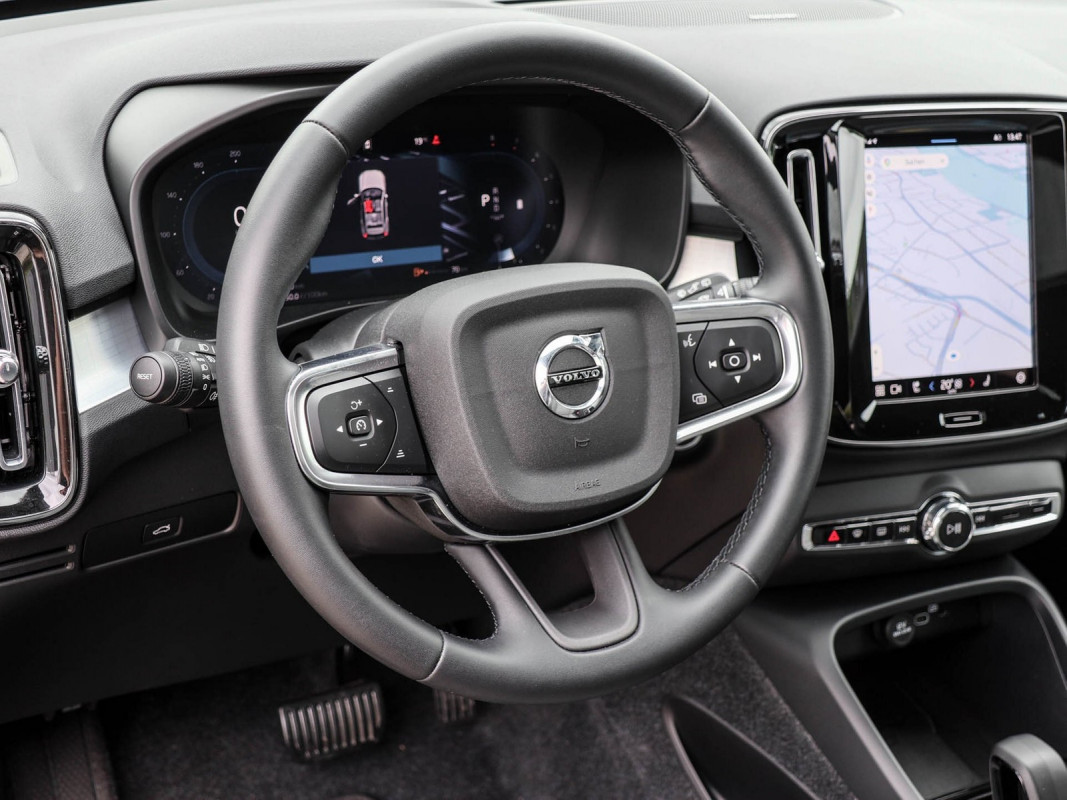 Volvo XC40 B3 - SUV/Off-road - Schwarz - Gebrauchtwagen - Bild 9