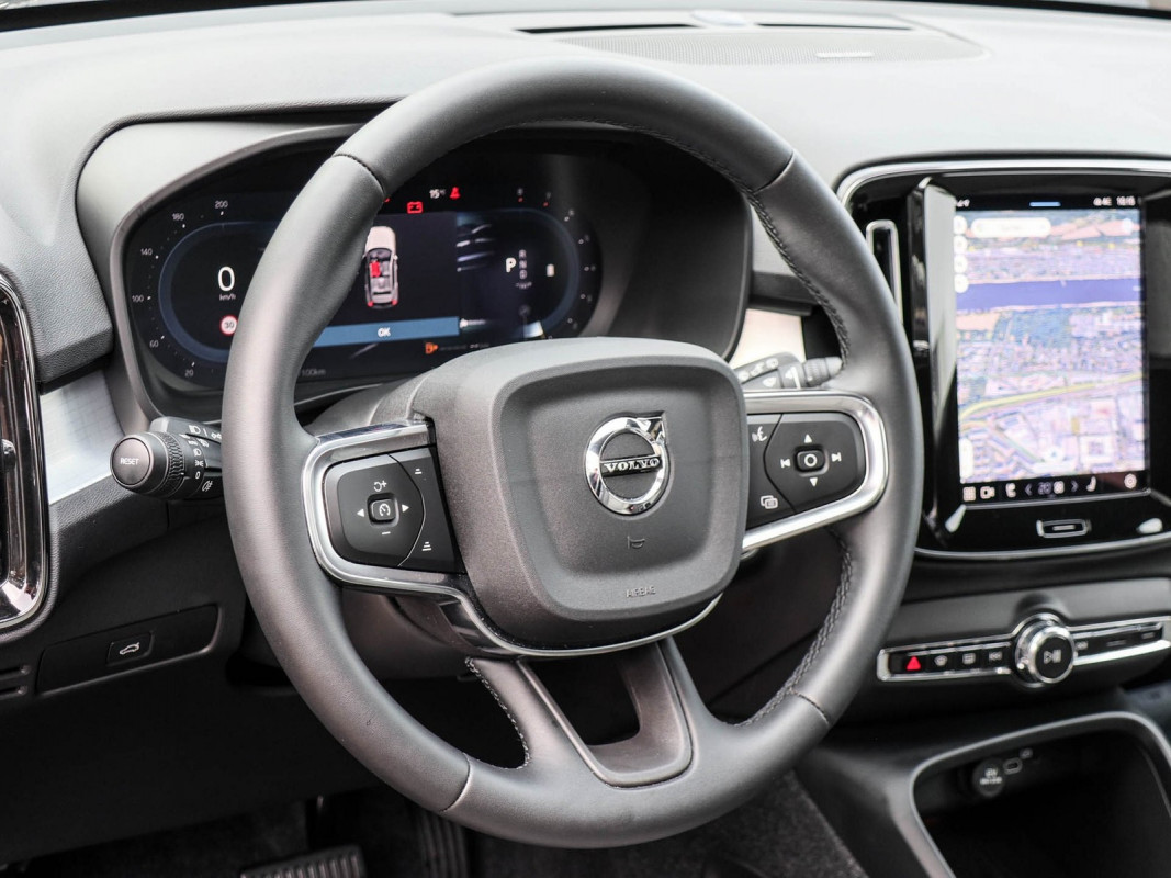 Volvo XC40 B4 - SUV/Off-road - Schwarz - Gebrauchtwagen - Bild 9