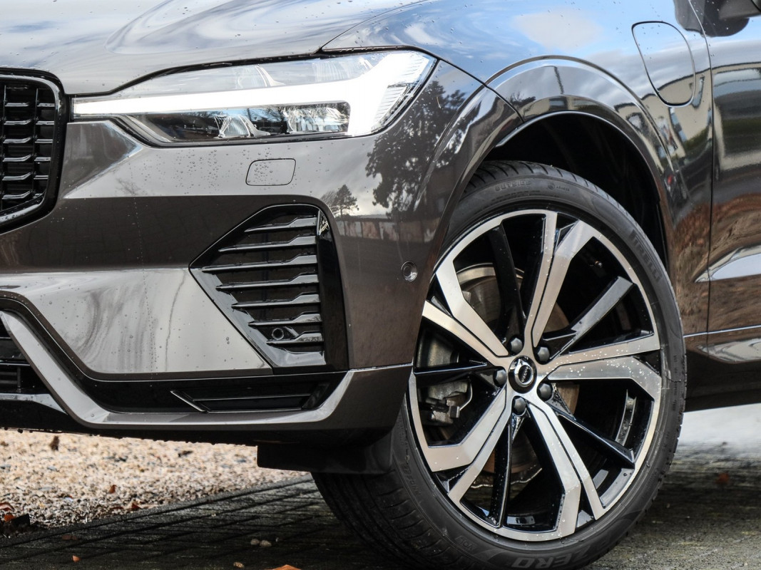 Volvo XC60 T6 - SUV/Off-road - Grau - Gebrauchtwagen - Bild 5