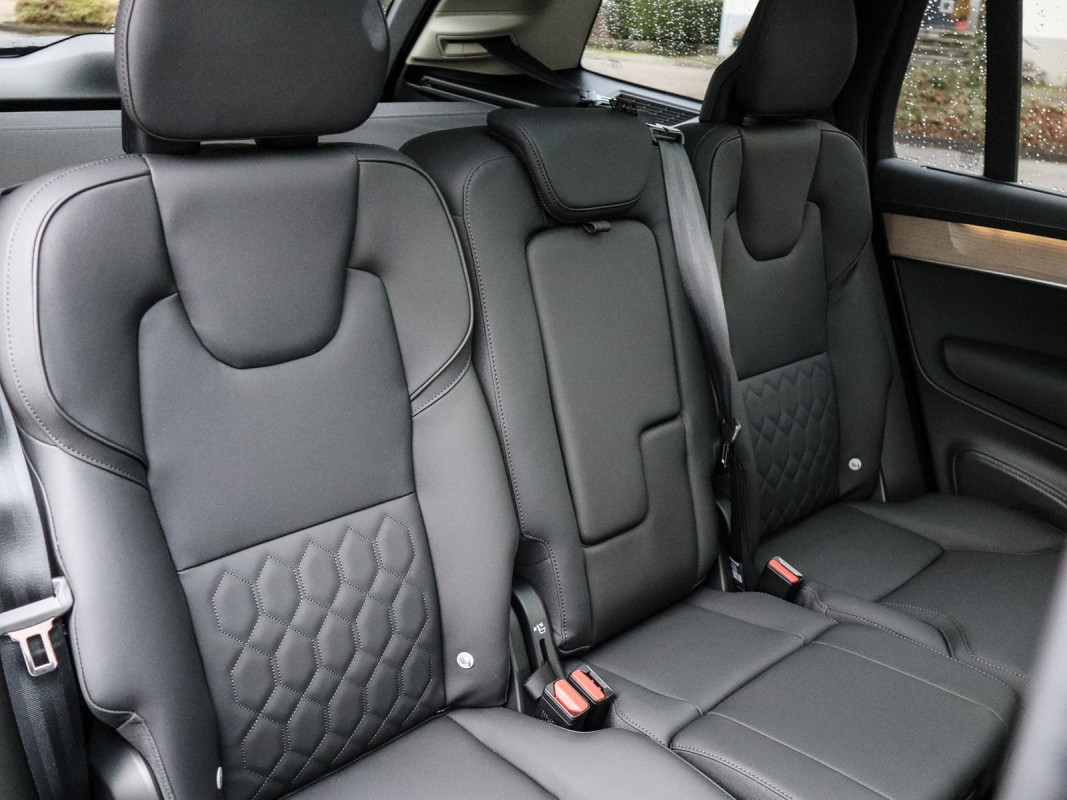 Volvo XC90 T8 - SUV/Off-road - Grau - Gebrauchtwagen - Bild 4