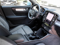 Volvo XC40 B3 - SUV/Off-road - Blau - Gebrauchtwagen - Bild 3