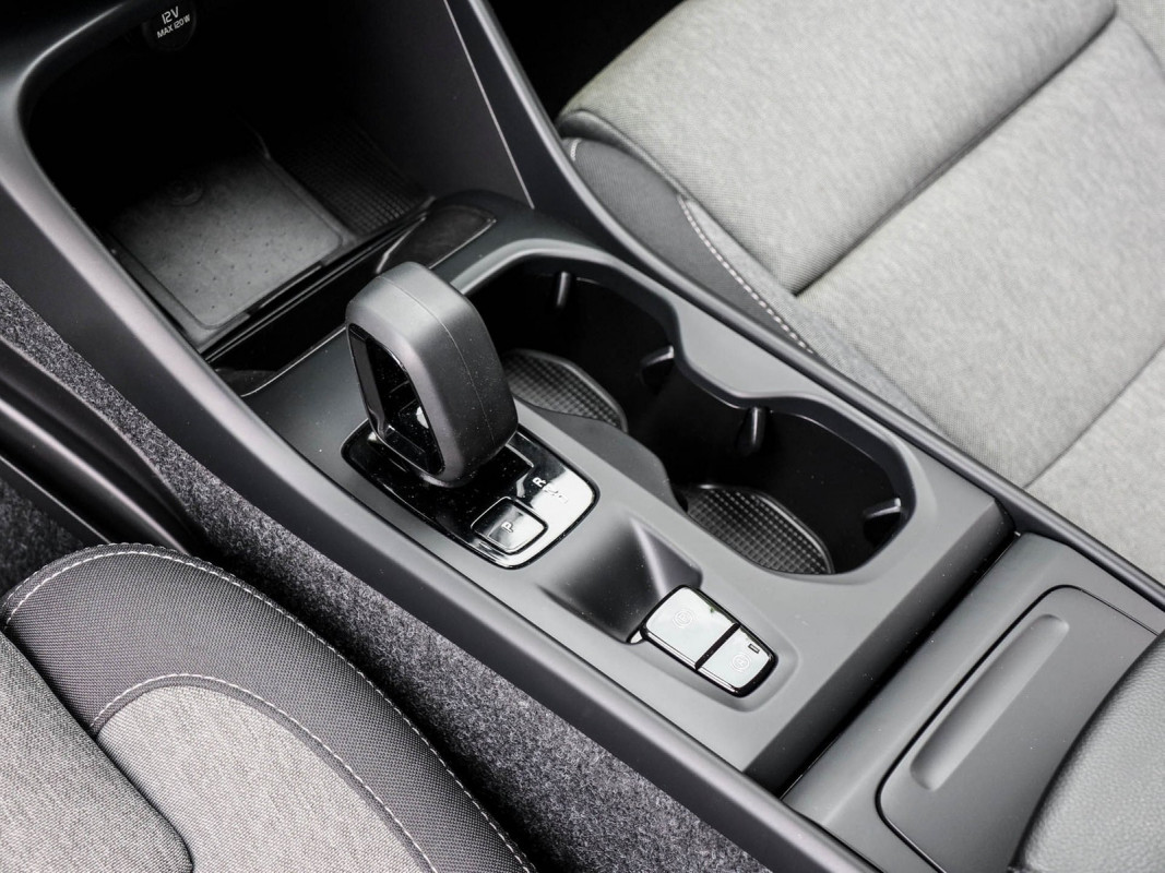 Volvo XC40 B3 - SUV/Off-road - Grün - Gebrauchtwagen - Bild 10