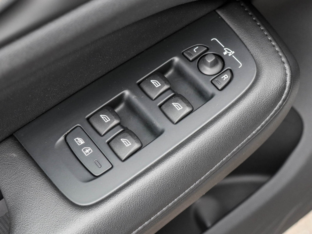 Volvo V60 Kombi B4 - Kombi - Grau - Gebrauchtwagen - Bild 14