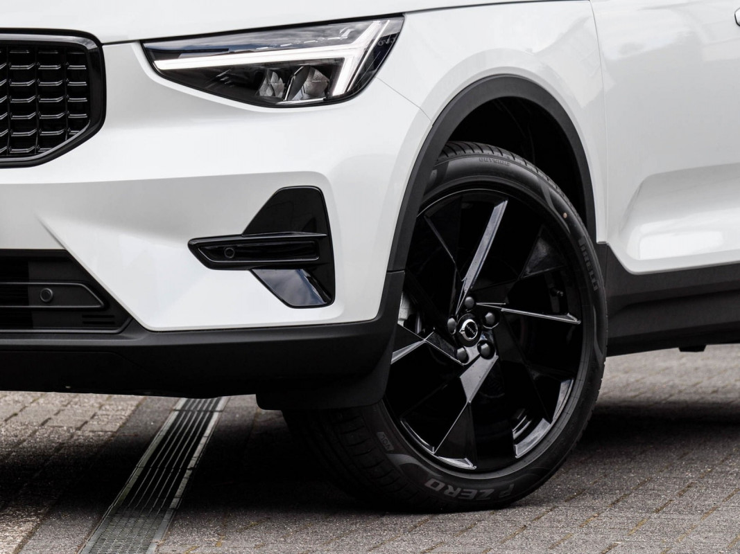Volvo XC40 B3 - SUV/Off-road - Weiss - Gebrauchtwagen - Bild 5