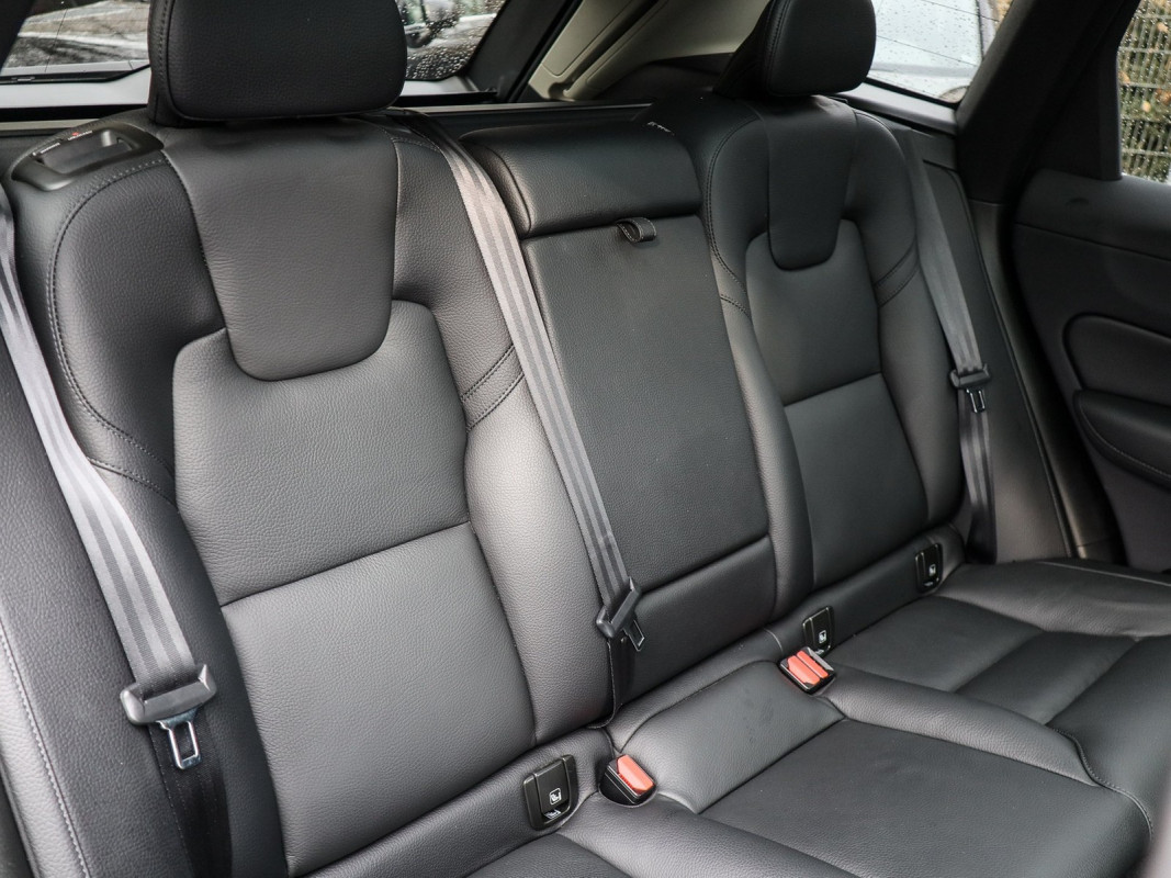 Volvo XC60 T6 - SUV/Off-road - Grau - Gebrauchtwagen - Bild 4