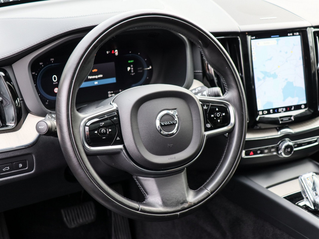 Volvo XC60 T6 - SUV/Off-road - Grau - Gebrauchtwagen - Bild 9