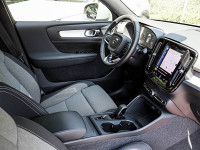 Volvo XC40 T2 - SUV/Off-road - Grau - Gebrauchtwagen - Bild 3