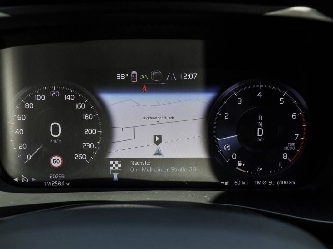 Volvo XC40 T2 - SUV/Off-road - Grau - Gebrauchtwagen - Bild 15