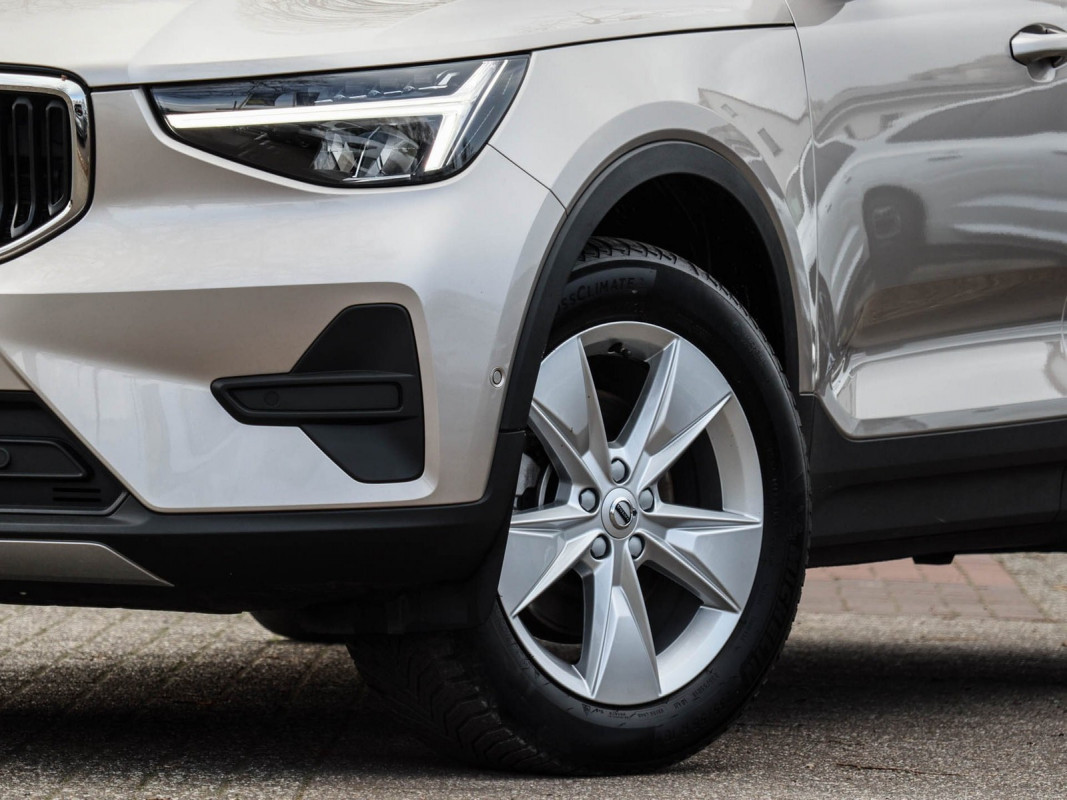 Volvo XC40 B3 - SUV/Off-road - Beige - Gebrauchtwagen - Bild 5