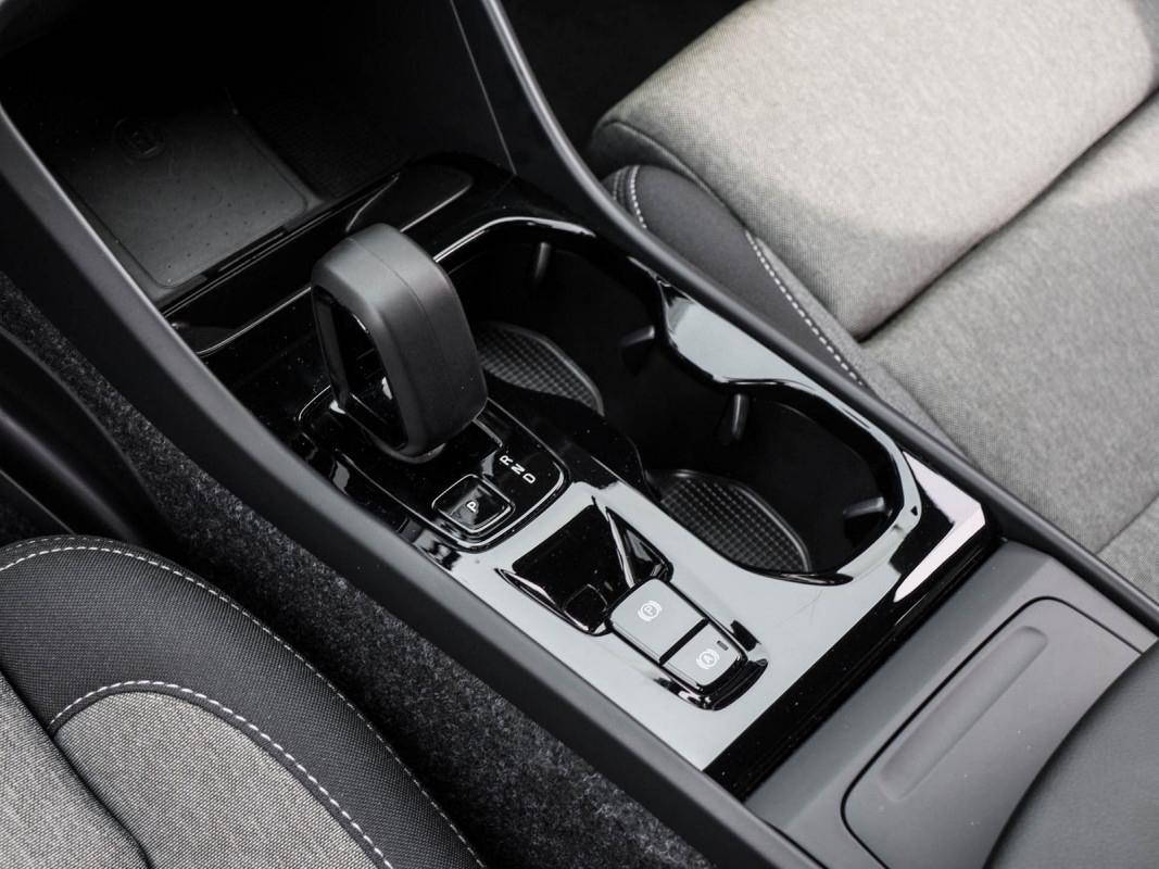 Volvo XC40 B4 - SUV/Off-road - Silber - Gebrauchtwagen - Bild 10