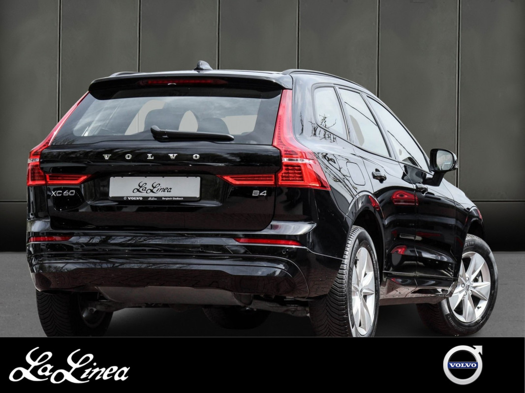 Volvo XC60 B4 - SUV/Off-road - Schwarz - Gebrauchtwagen - Bild 2