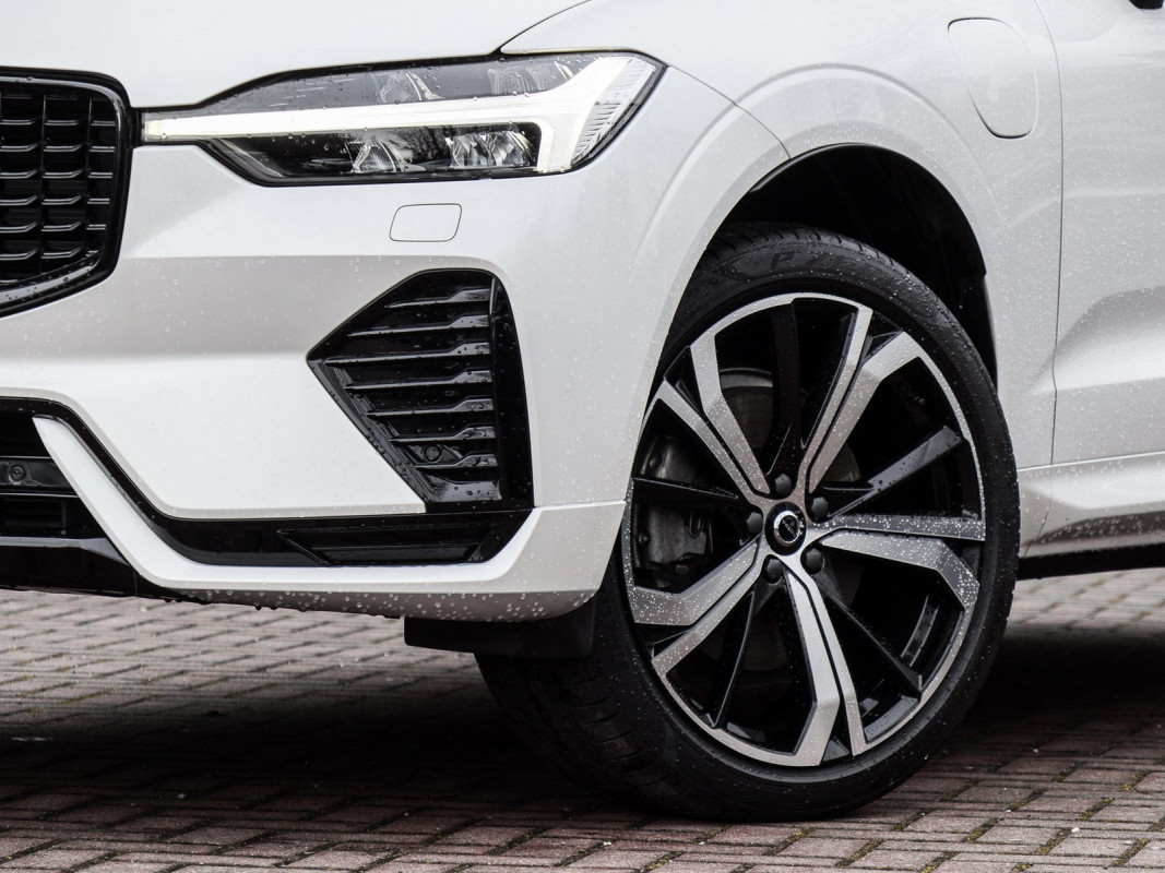 Volvo XC60 T6 - SUV/Off-road - Weiss - Gebrauchtwagen - Bild 5