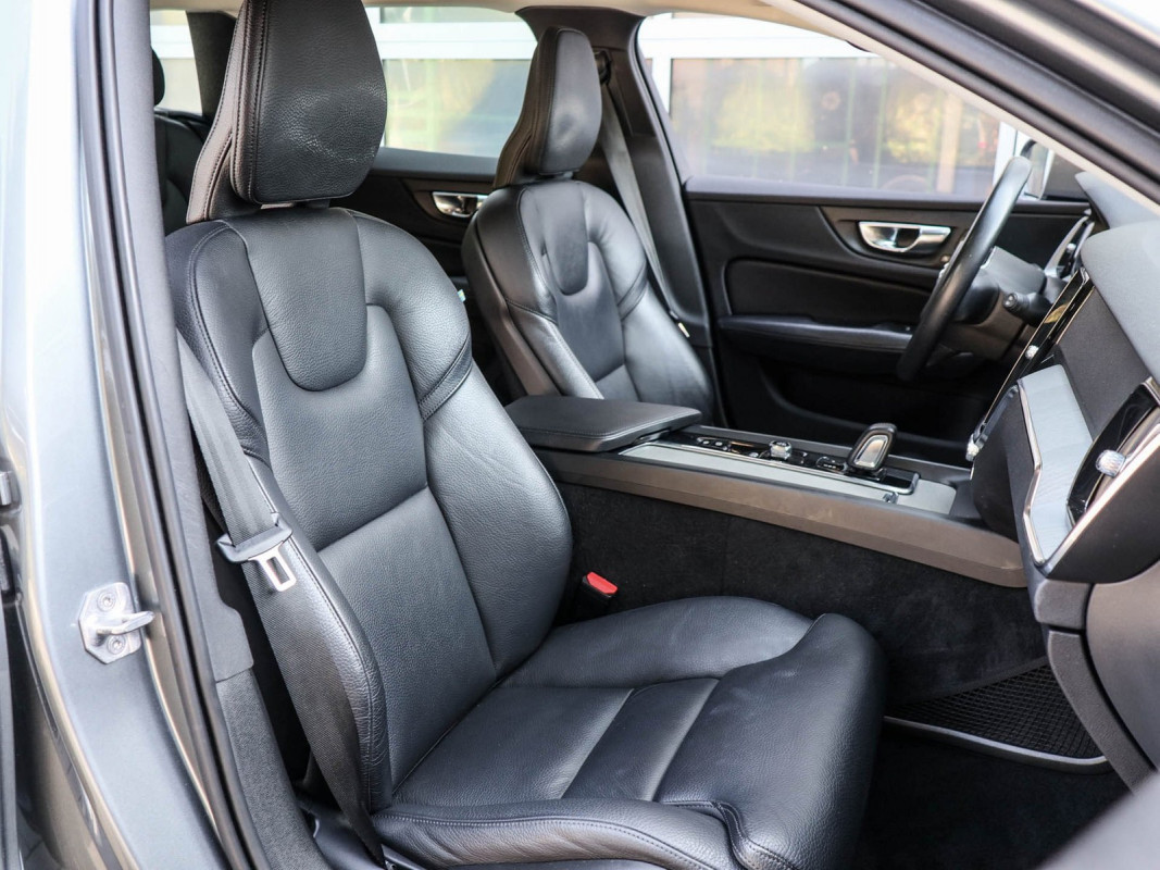 Volvo V60 CC B5 - Kombi - Grau - Gebrauchtwagen - Bild 6