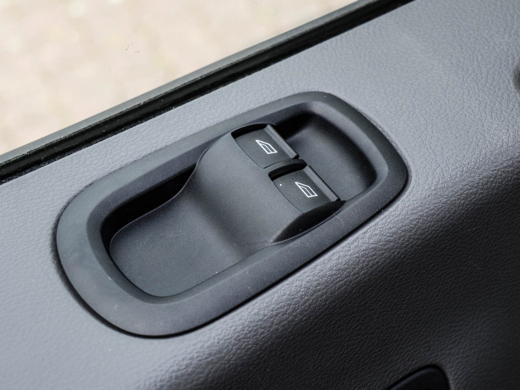Ford Transit DOKA 350L4 Trend Standheizung, Kamera, Klima, Allwetter, - Nutzfahrzeug - Schwarz - Gebrauchtwagen - Bild 14
