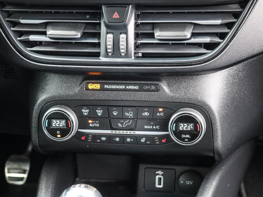 Ford Focus Turnier ST-Line MHEV LED, E-Heckklappe, Winter P. - Kombi - Weiss - Gebrauchtwagen - Bild 9