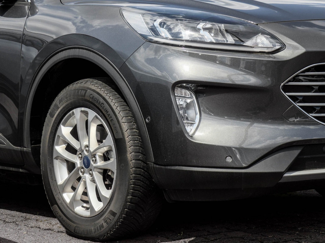 Ford Kuga Plug-In Hybrid Titanium, AHK Allwetter, Winter P. - SUV/Off-road - Grau - Gebrauchtwagen - Bild 5