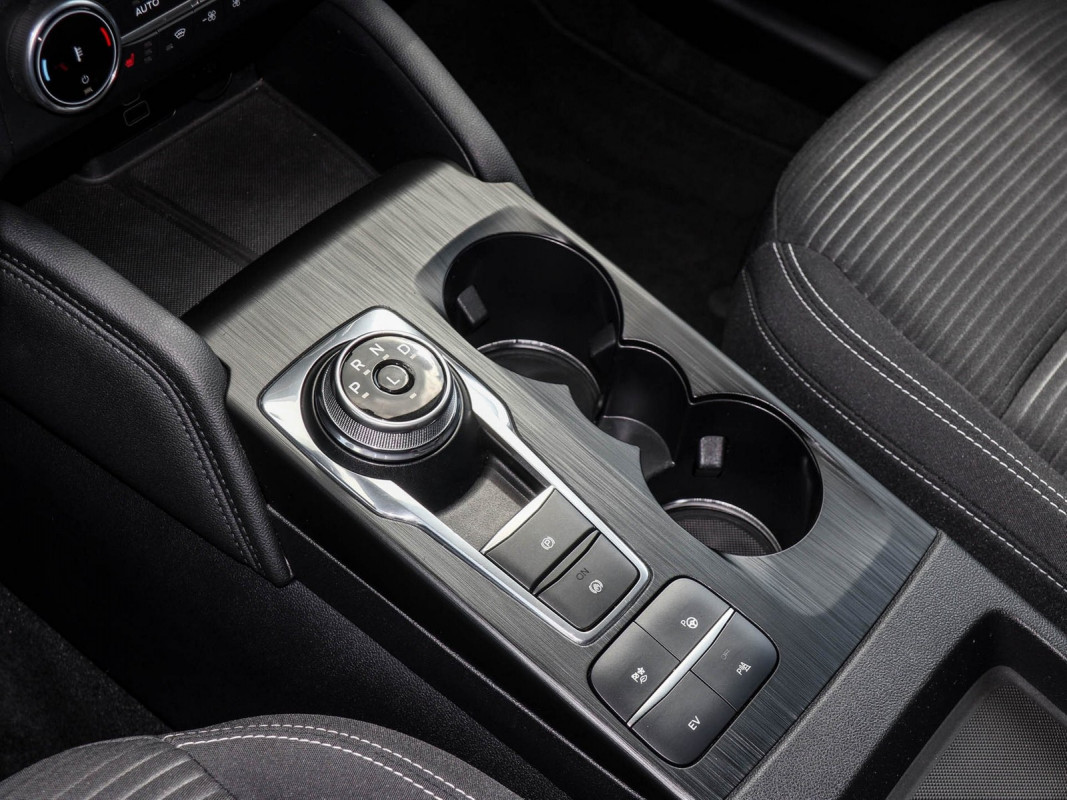 Ford Kuga Plug-In Hybrid Titanium, AHK Allwetter, Winter P. - SUV/Off-road - Grau - Gebrauchtwagen - Bild 11