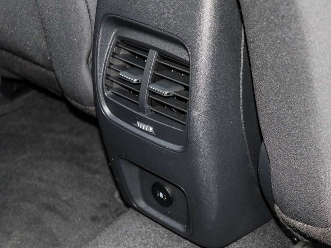 Ford Kuga Plug-In Hybrid Titanium, AHK Allwetter, Winter P. - SUV/Off-road - Grau - Gebrauchtwagen - Bild 15