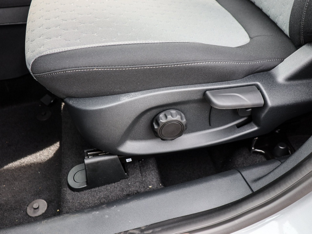 Ford Tourneo Courier Titanium - Van/Minibus - Silber - Gebrauchtwagen - Bild 15