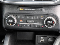 Ford Kuga - SUV/Off-road - Weiss - Gebrauchtwagen - Bild 9