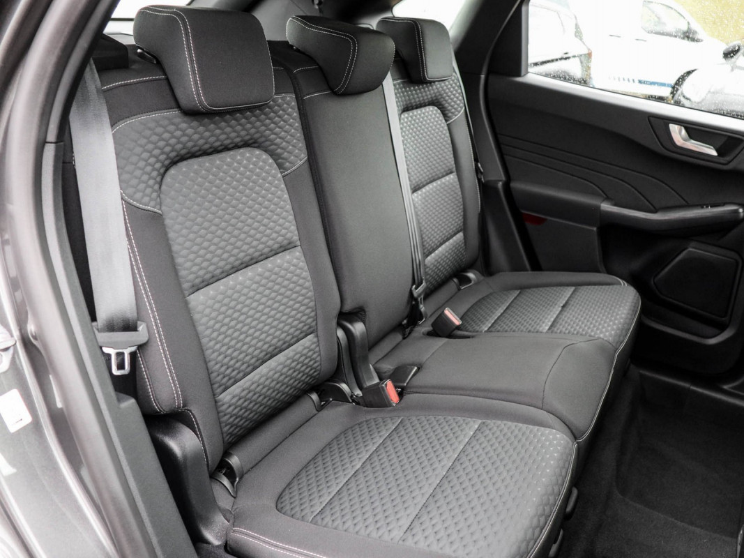Ford Kuga - SUV/Off-road - Grau - Gebrauchtwagen - Bild 4