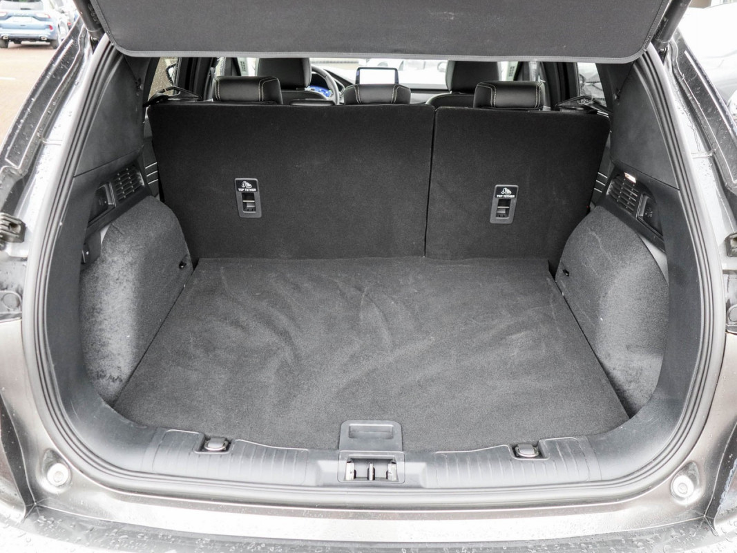 Ford Kuga - SUV/Off-road - Grau - Gebrauchtwagen - Bild 11