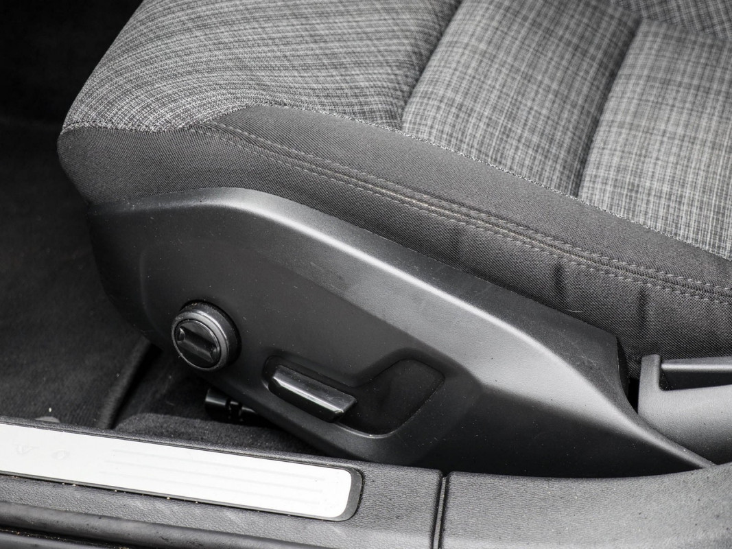 Volvo V60 B3 Benziner - Kombi - Blau - Gebrauchtwagen - Bild 13