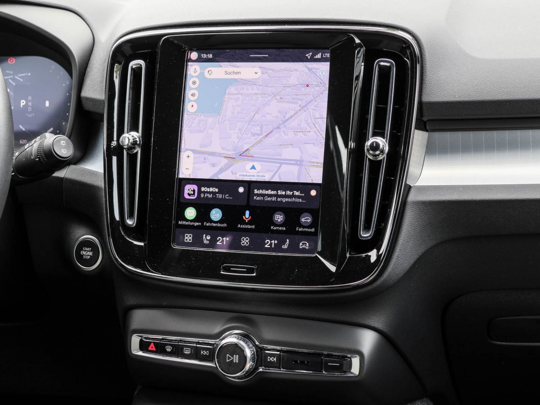 Volvo XC40 B3 - SUV/Off-road - Schwarz - Gebrauchtwagen - Bild 7
