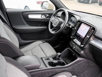 Volvo XC40 B3 - SUV/Off-road - Gelb - Gebrauchtwagen - Bild 3