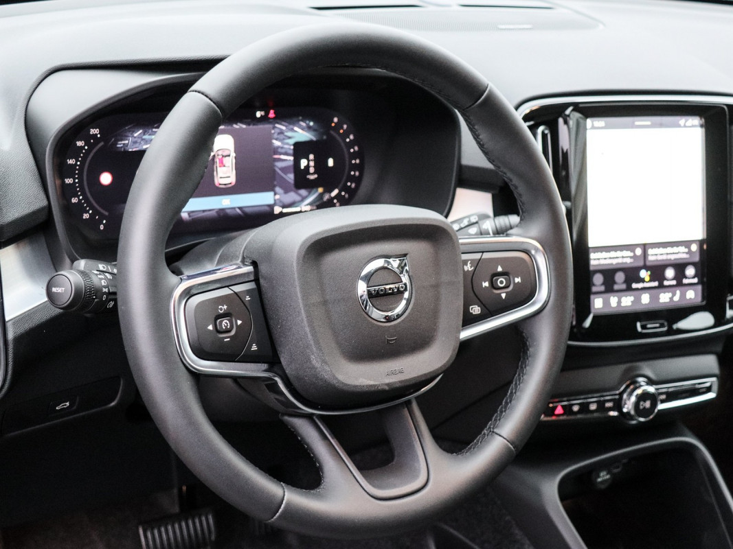 Volvo XC40 B3 - SUV/Off-road - Schwarz - Gebrauchtwagen - Bild 9