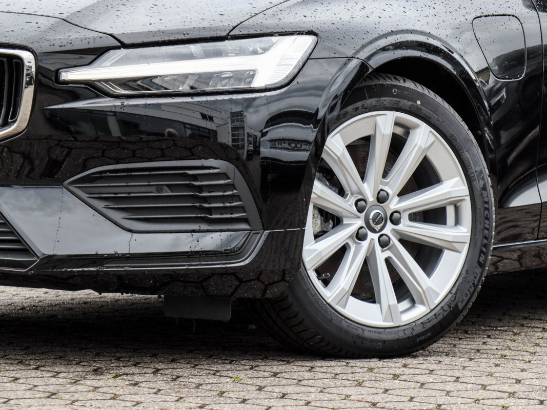 Volvo V60 T6 Recharge Plug-In Hybrid AWD - Kombi - Schwarz - Gebrauchtwagen - Bild 5