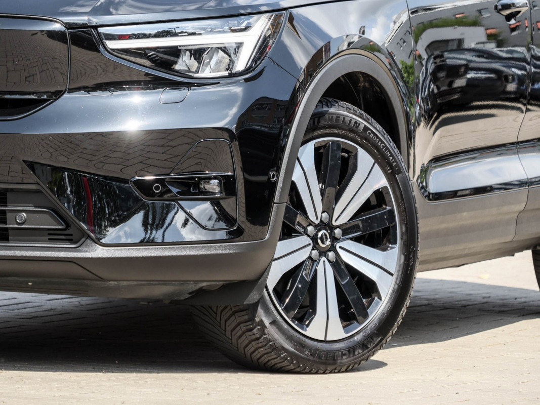 Volvo C40 Recharge - SUV/Off-road - Schwarz - Gebrauchtwagen - Bild 5