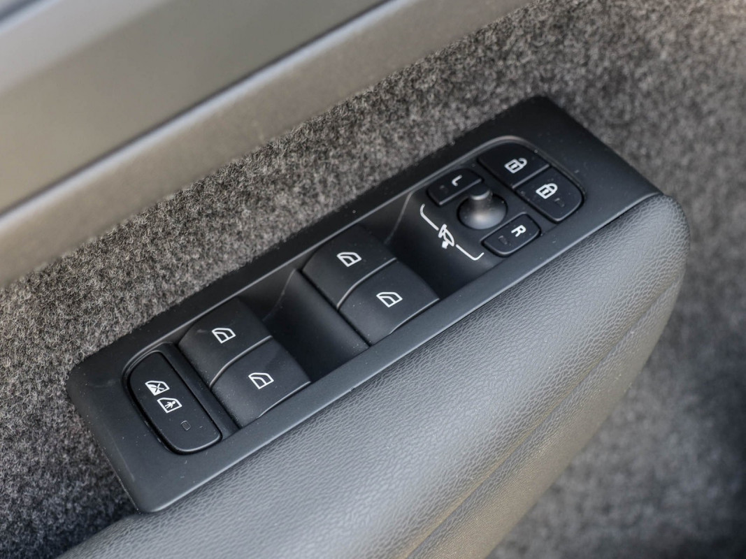 Volvo C40 Recharge - SUV/Off-road - Schwarz - Gebrauchtwagen - Bild 15