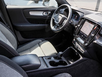 Volvo XC40 B3 (B) - SUV/Off-road - Weiss - Gebrauchtwagen - Bild 3