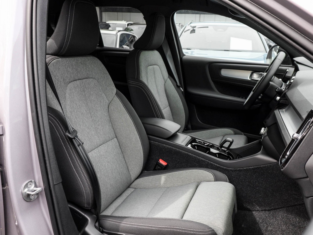 Volvo XC40 B3 (B) - SUV/Off-road - Weiss - Gebrauchtwagen - Bild 6