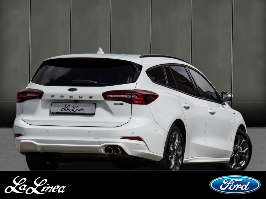 Ford Focus Turnier 1.0 EcoBoost - Kombi - Weiss - Gebrauchtwagen - Bild 2