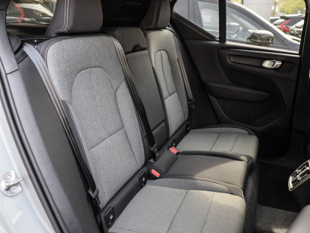 Volvo XC40 B3 (B) - SUV/Off-road - Grau - Gebrauchtwagen - Bild 4