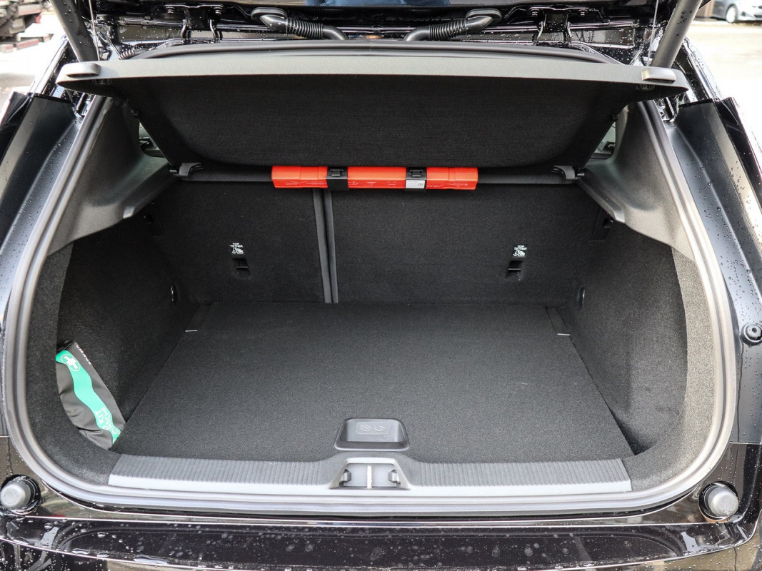 Volvo EX30 Single Motor Extended Range - SUV/Off-road - Schwarz - Gebrauchtwagen - Bild 10